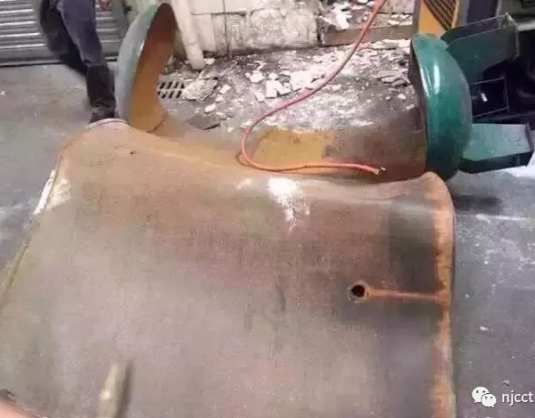 惨烈！劣质空压机导致爆炸-4